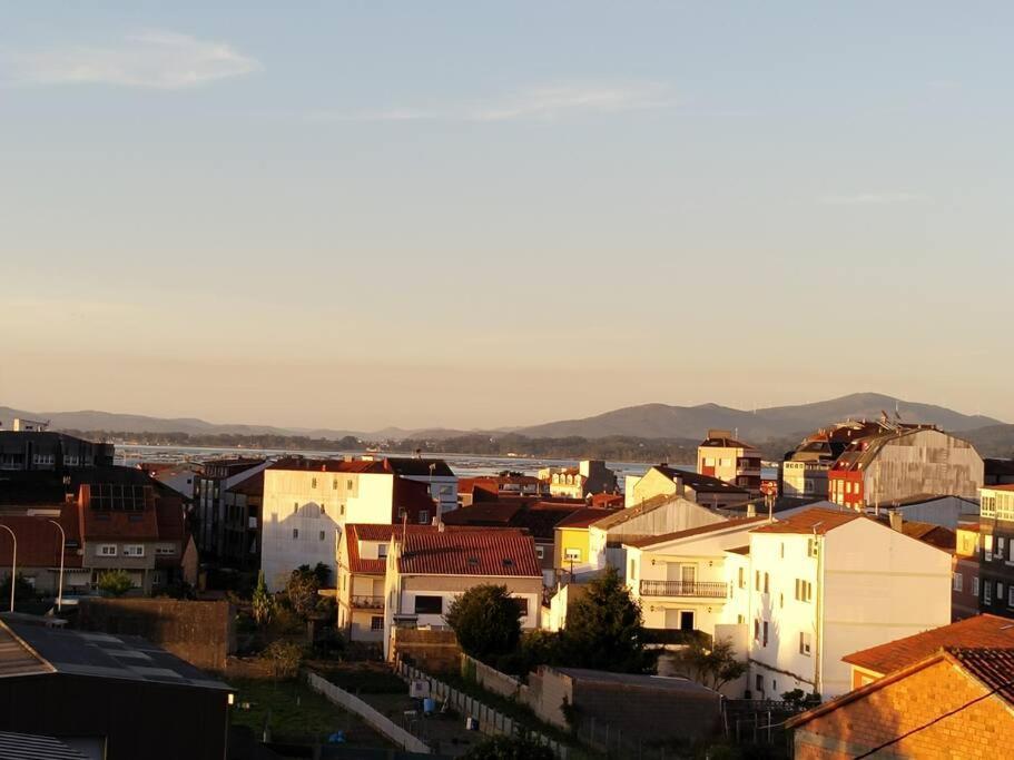 Atico Centrico Con Terraza Y Vistas Al Mar Appartement O Grove Buitenkant foto